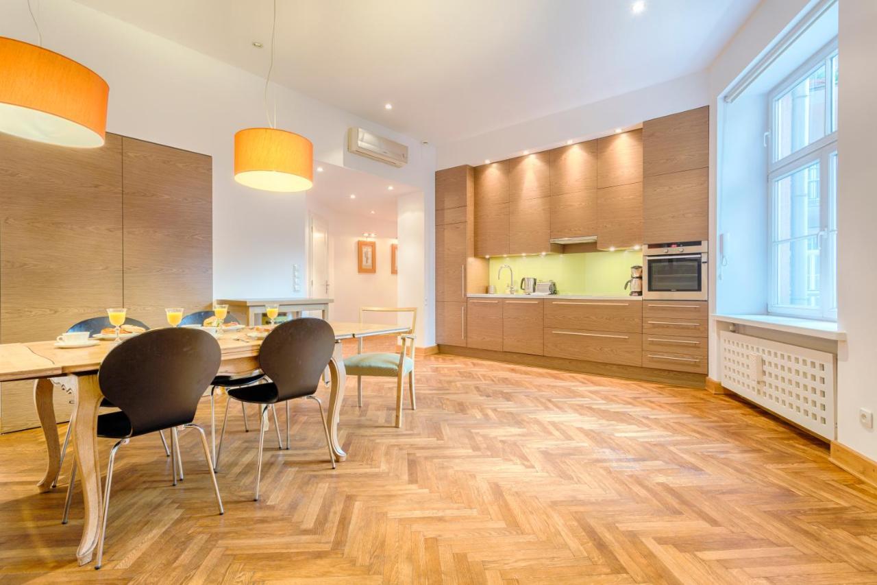Tyzenhauz Apartments Krowoderska Street Krakow Luaran gambar