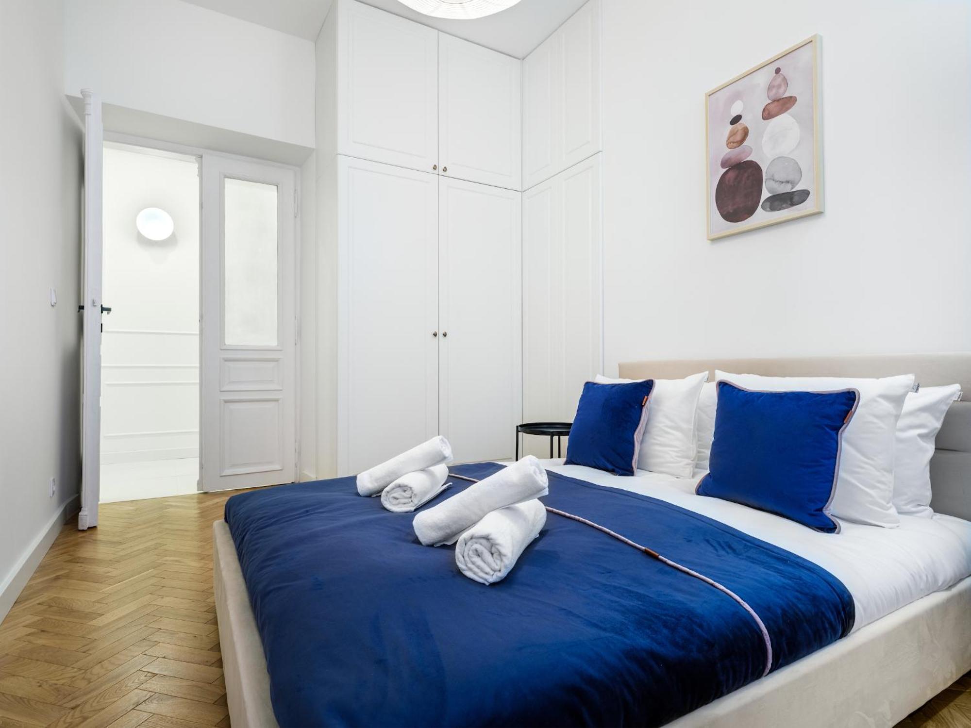 Tyzenhauz Apartments Krowoderska Street Krakow Luaran gambar