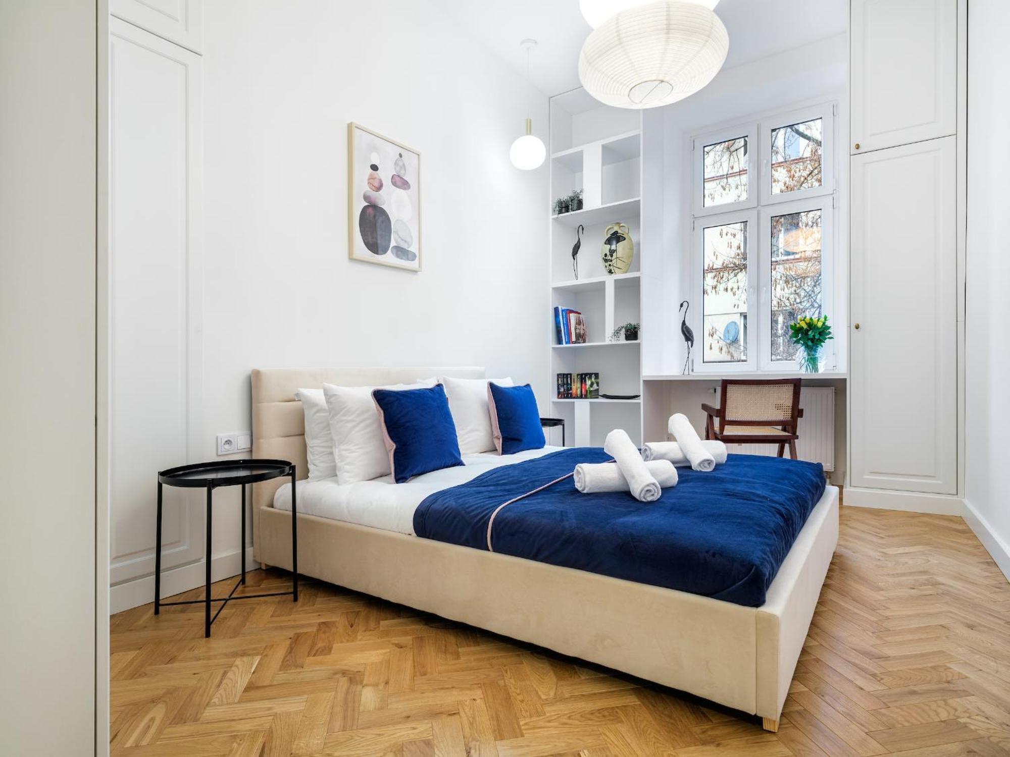 Tyzenhauz Apartments Krowoderska Street Krakow Luaran gambar