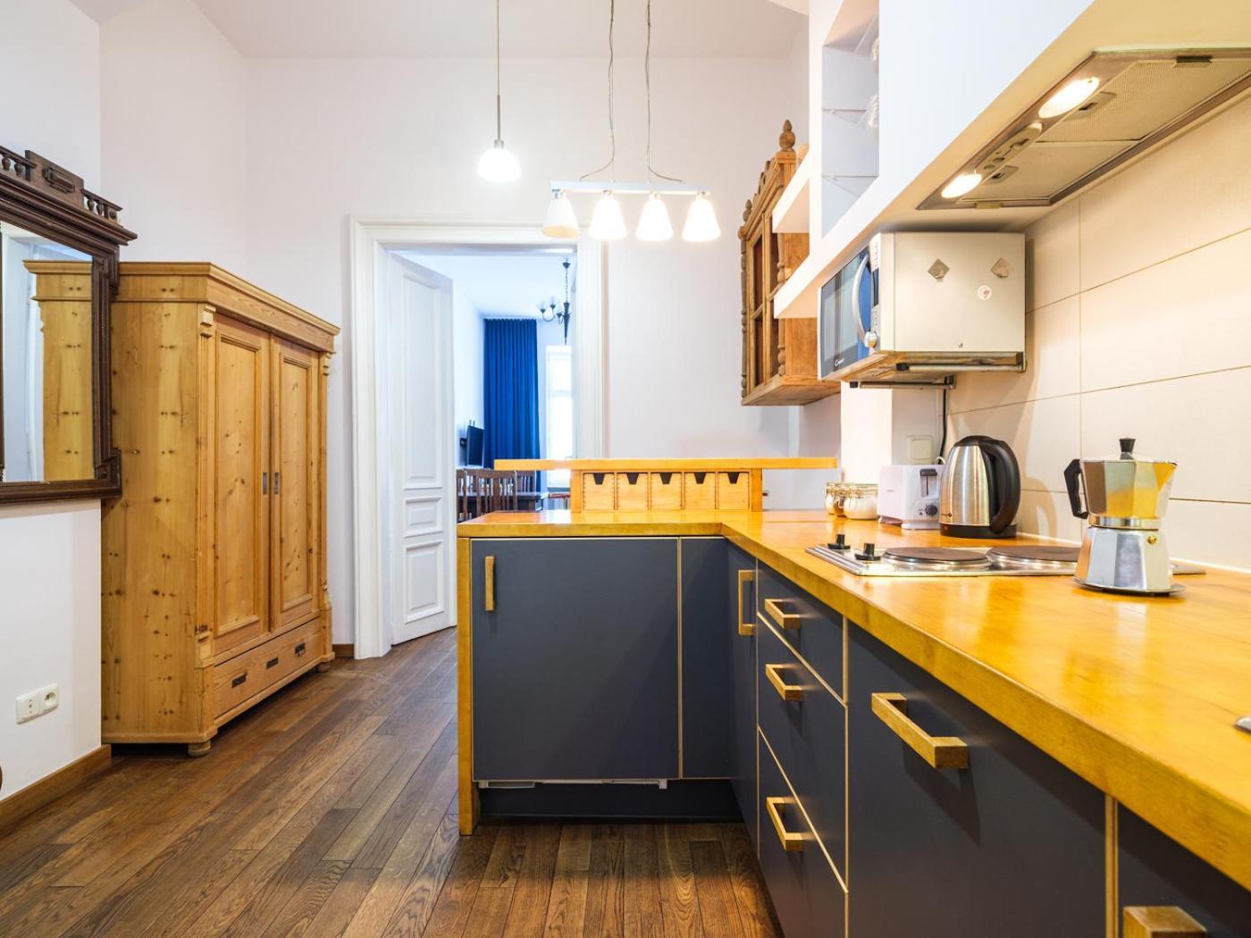 Tyzenhauz Apartments Krowoderska Street Krakow Luaran gambar