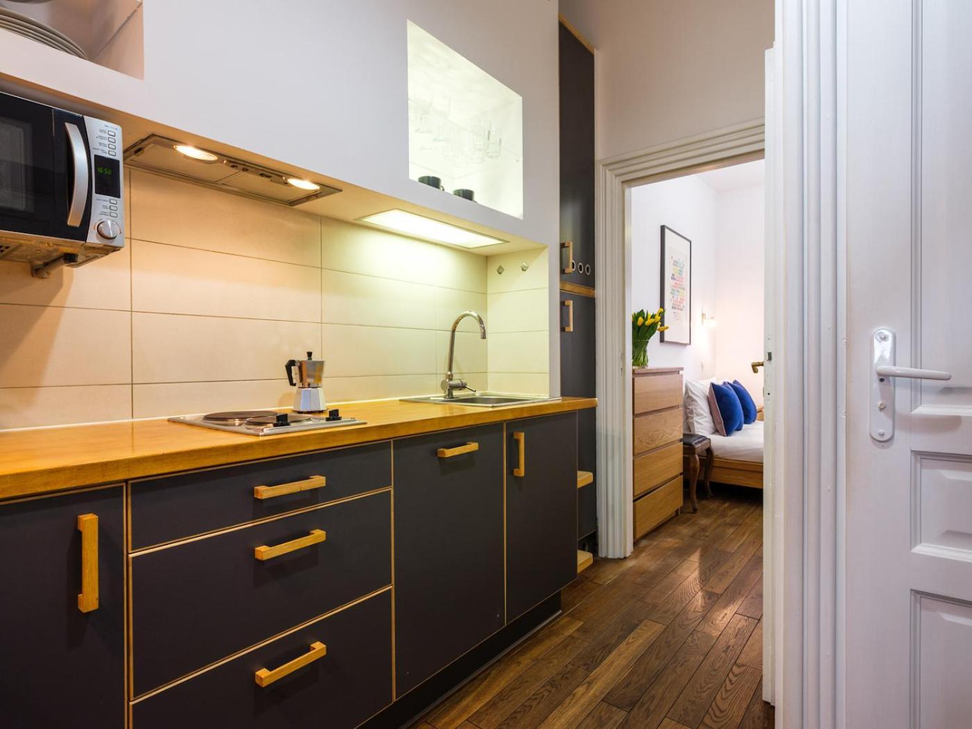 Tyzenhauz Apartments Krowoderska Street Krakow Luaran gambar